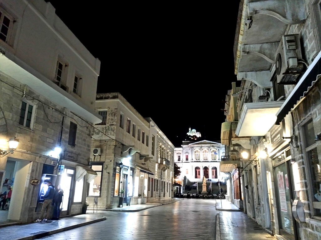 Σύρος, η αριστοκρατική πρωτεύουσα των Κυκλάδων και του&nbsp;πολιτισμού