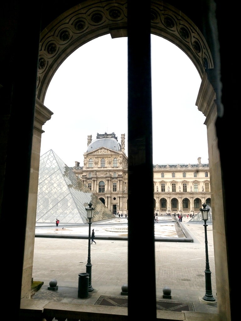 Αυτή η εικόνα δεν έχει ιδιότητα alt. Το όνομα του αρχείου είναι louvre-paris15.jpg
