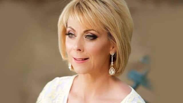 Ιωάννα Βλάχου, η διακεκριμένη Κερκυραία καλλιτέχνιδα που αποτελεί πρότυπο θετικής ενέργειας και&nbsp;αισιοδοξίας