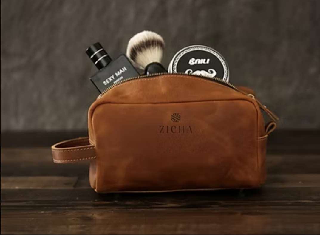 Τα δερμάτινα είδη της ZICHA είναι κατασκευασμένα για να συνοδεύουν ανεκτίμητης αξίας ταξίδια