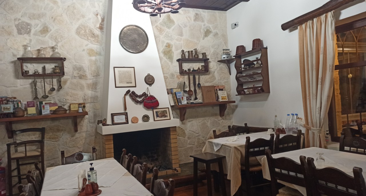 Παραδοσιακή ταβέρνα «Έργανος» στο Ηράκλειο: η αυθεντική κρητική κουζίνα έχει&nbsp;όνομα
